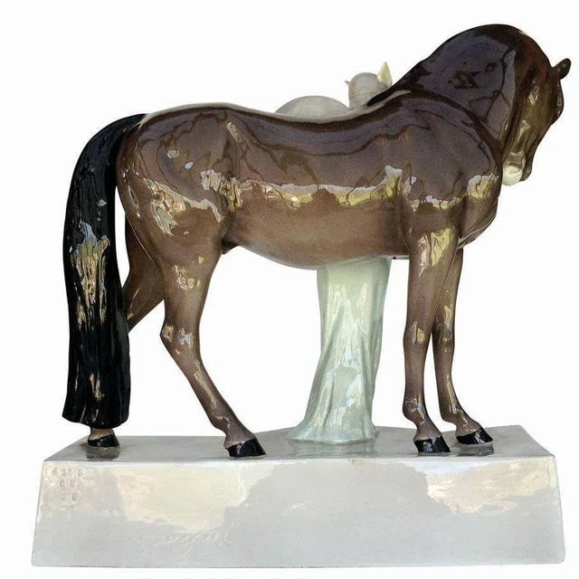 1930s Ceramic Valkyrie and Horse Sculpture by Stanislaus Capeque for Goldscheider - 5