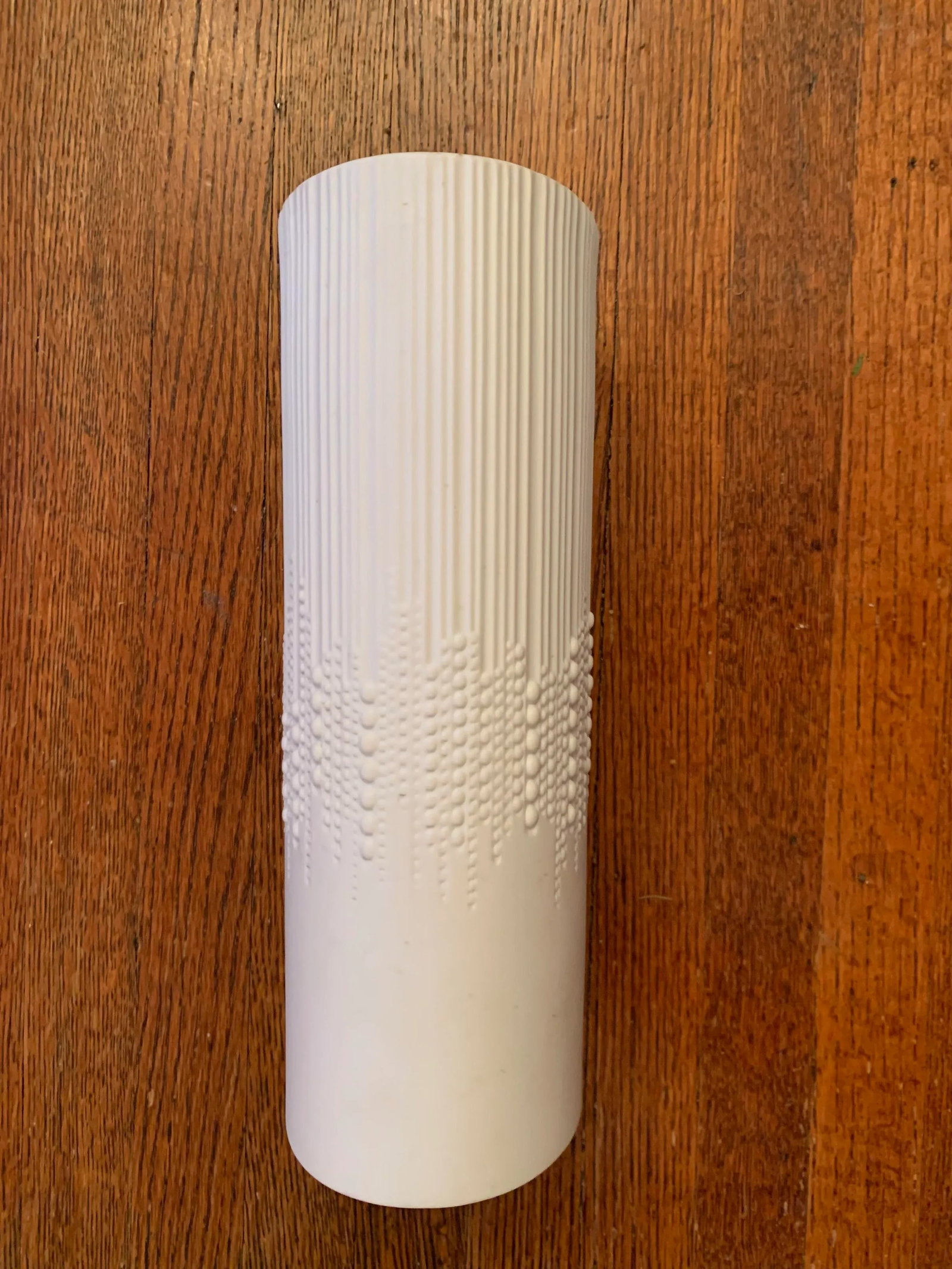 1960s White Relief Op Art Porcelain Vase by Rosenthal Studio-Linie - 7