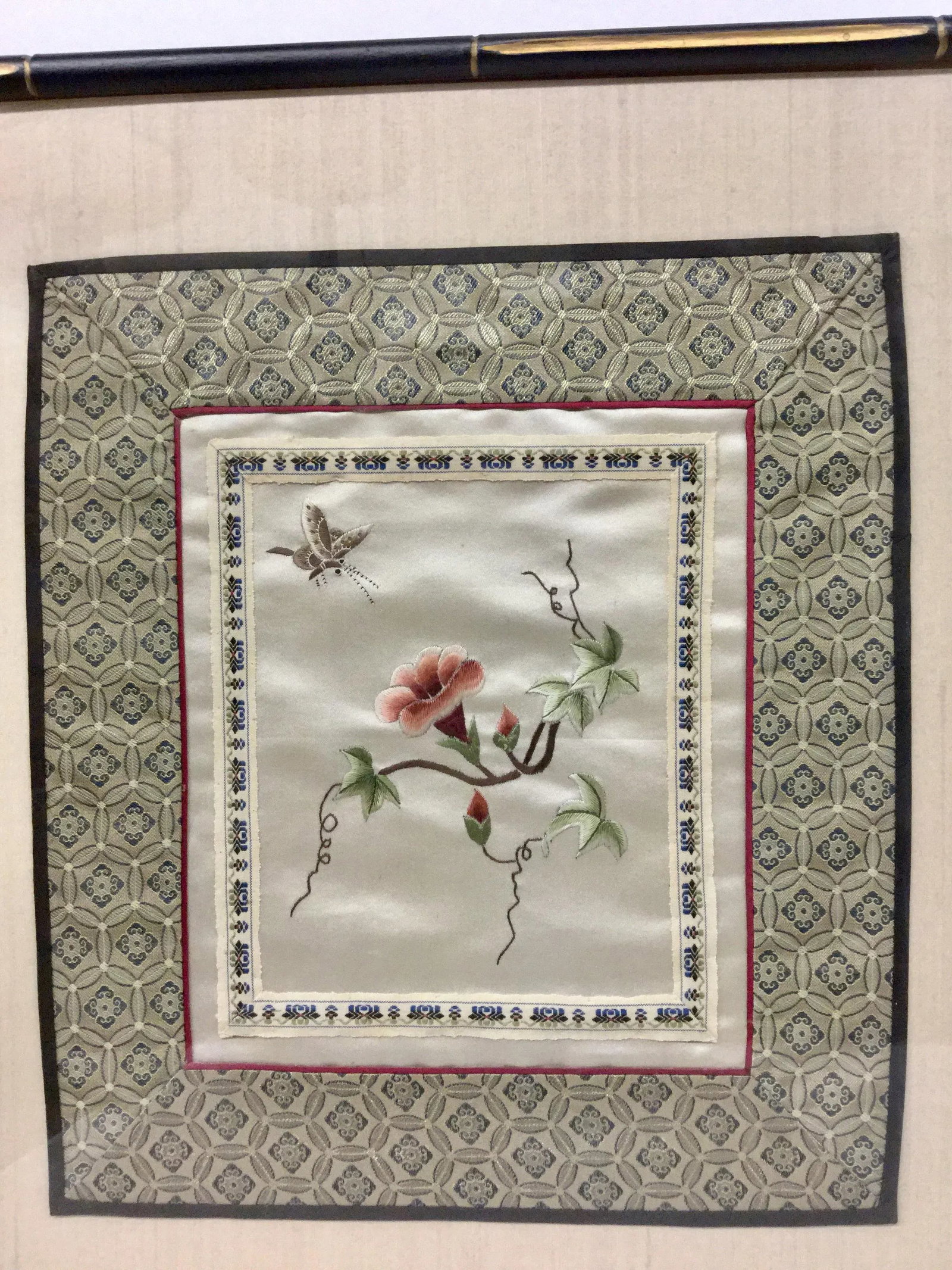 1960s Vintage Framed & Matted Chinese Silk Embroidered Panels- a Pair - 3