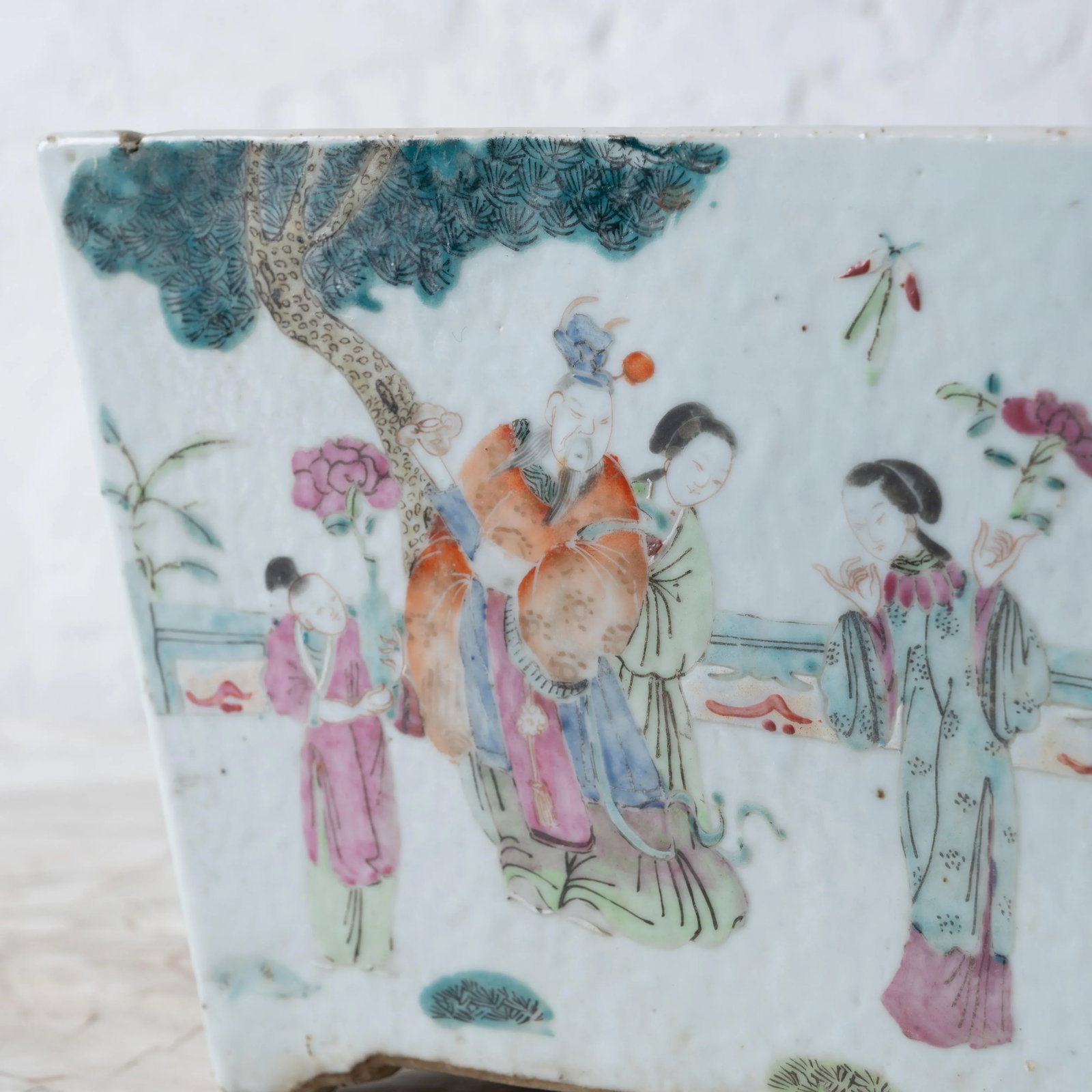 Famille Rose Jardiniere, Late Qing - 7