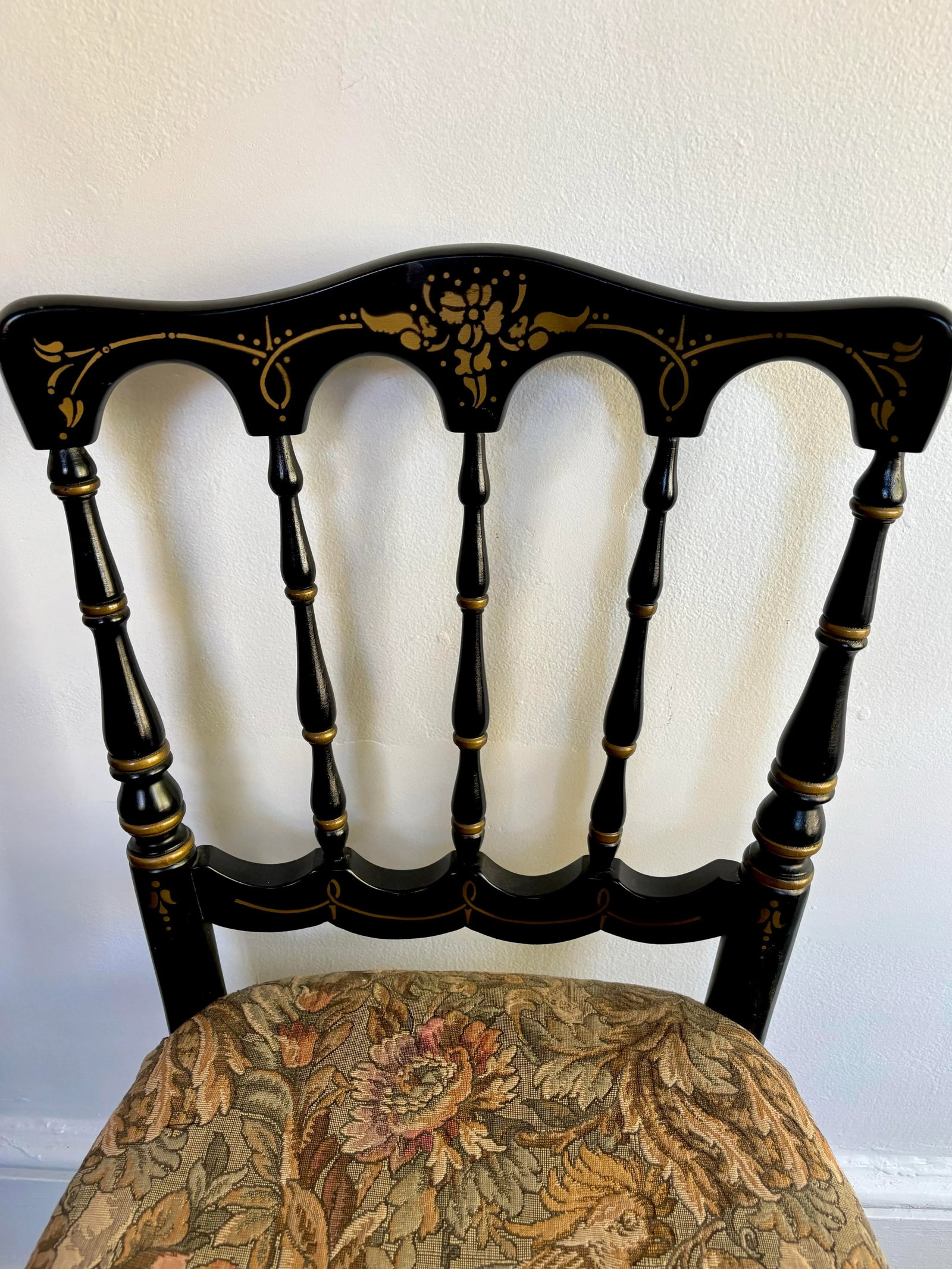 Mid 20th Century Vintage Black and Gold Tell City Spindle Back Chair With Bird Tapestry Upholstery - 2