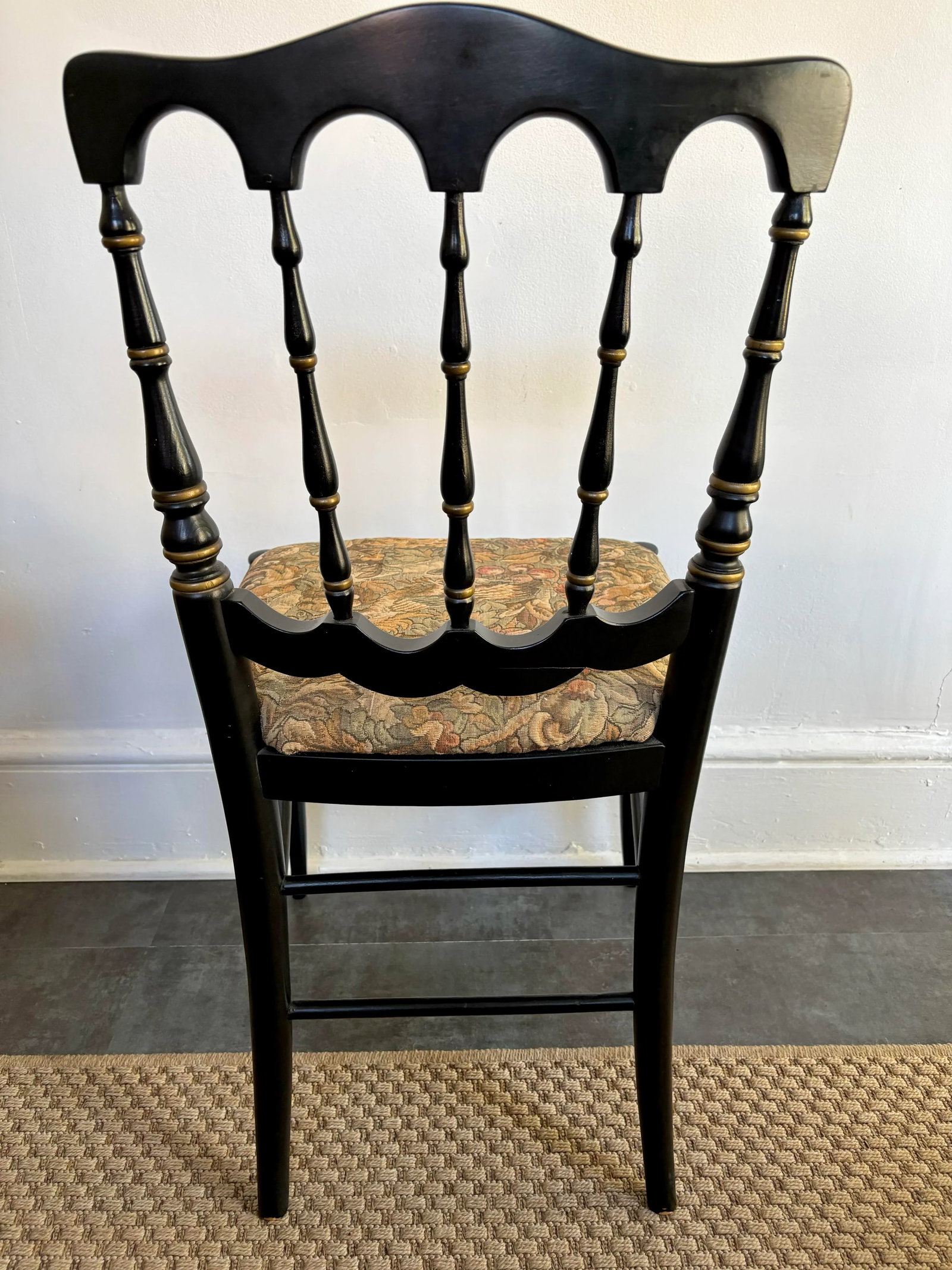 Mid 20th Century Vintage Black and Gold Tell City Spindle Back Chair With Bird Tapestry Upholstery - 7