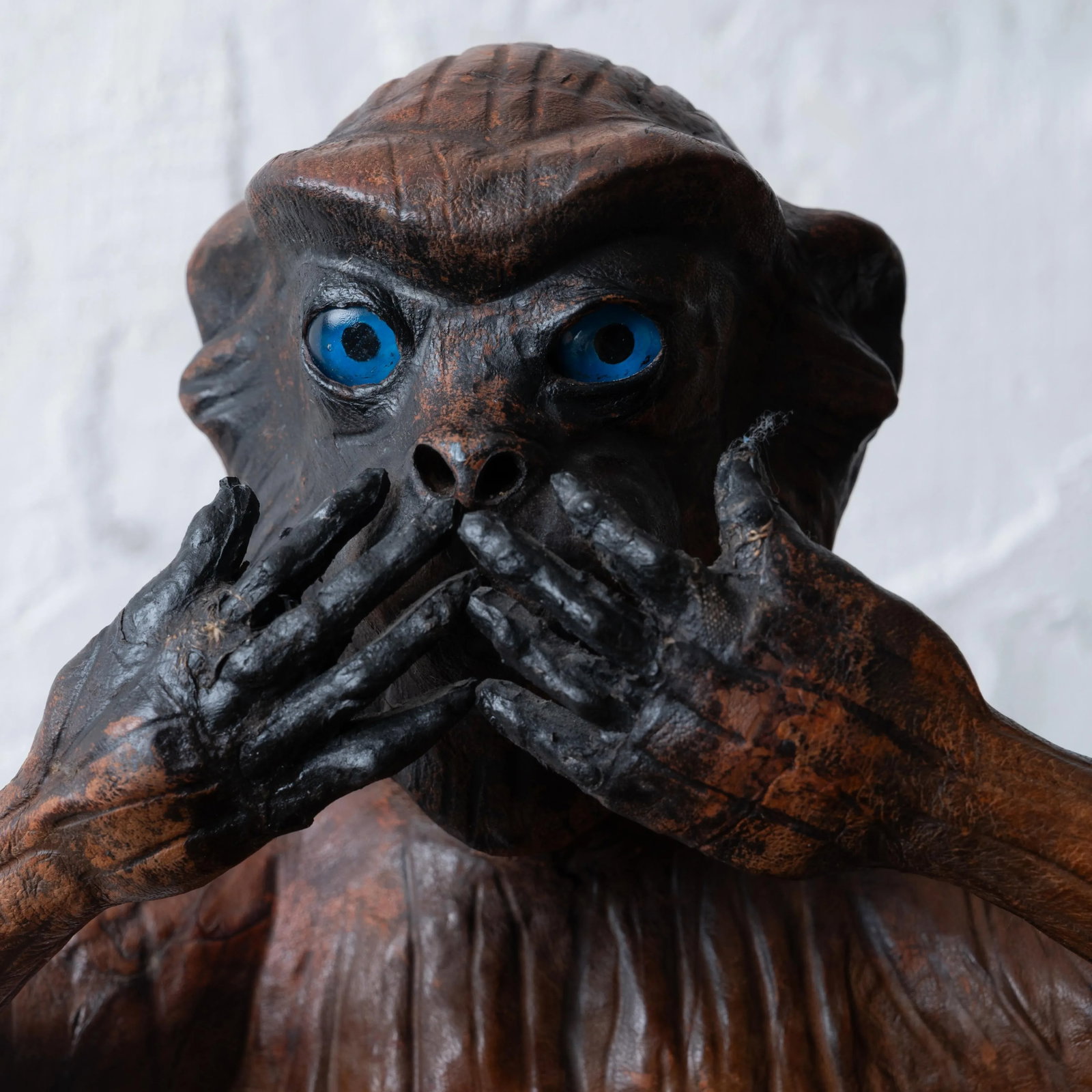 Three Wise Monkeys Leather Sculptures - 8