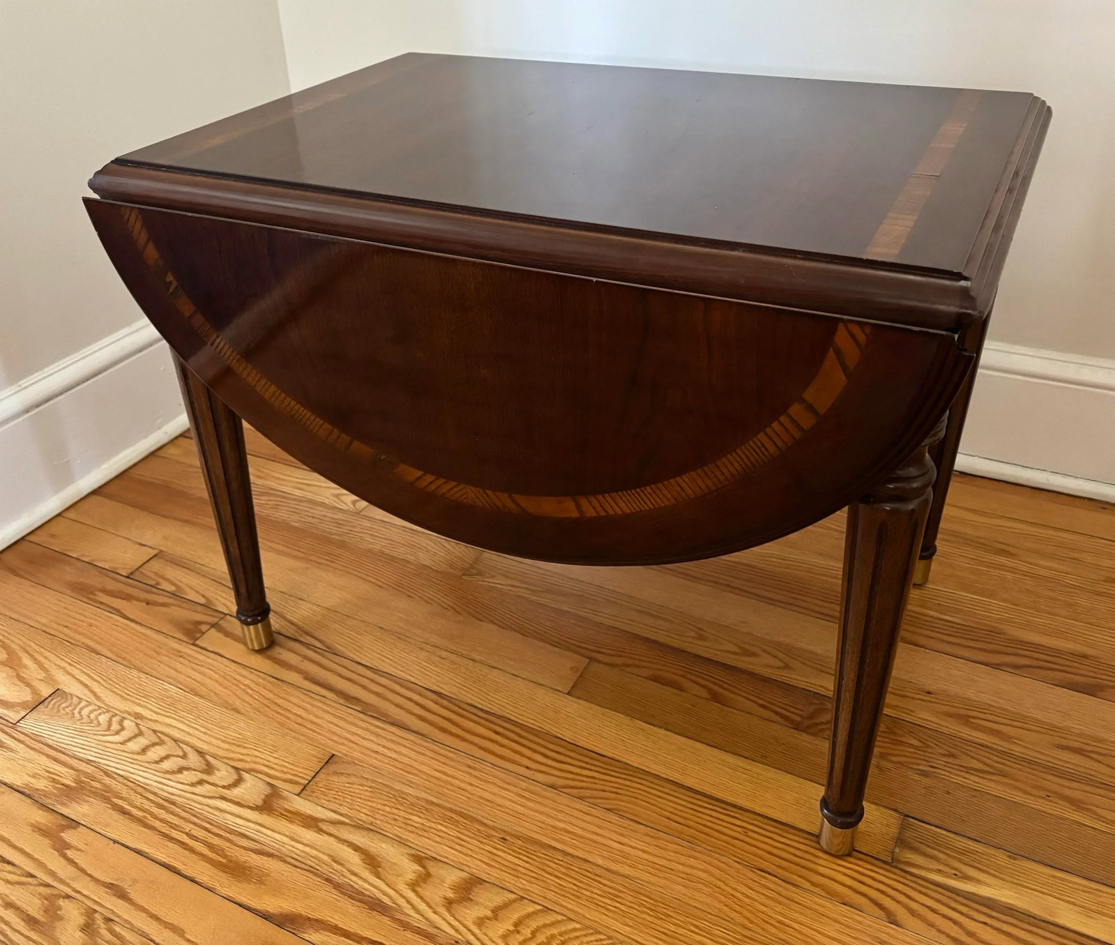 1990s Drop Leaf Inlay Side Table With Brass Feet - 6