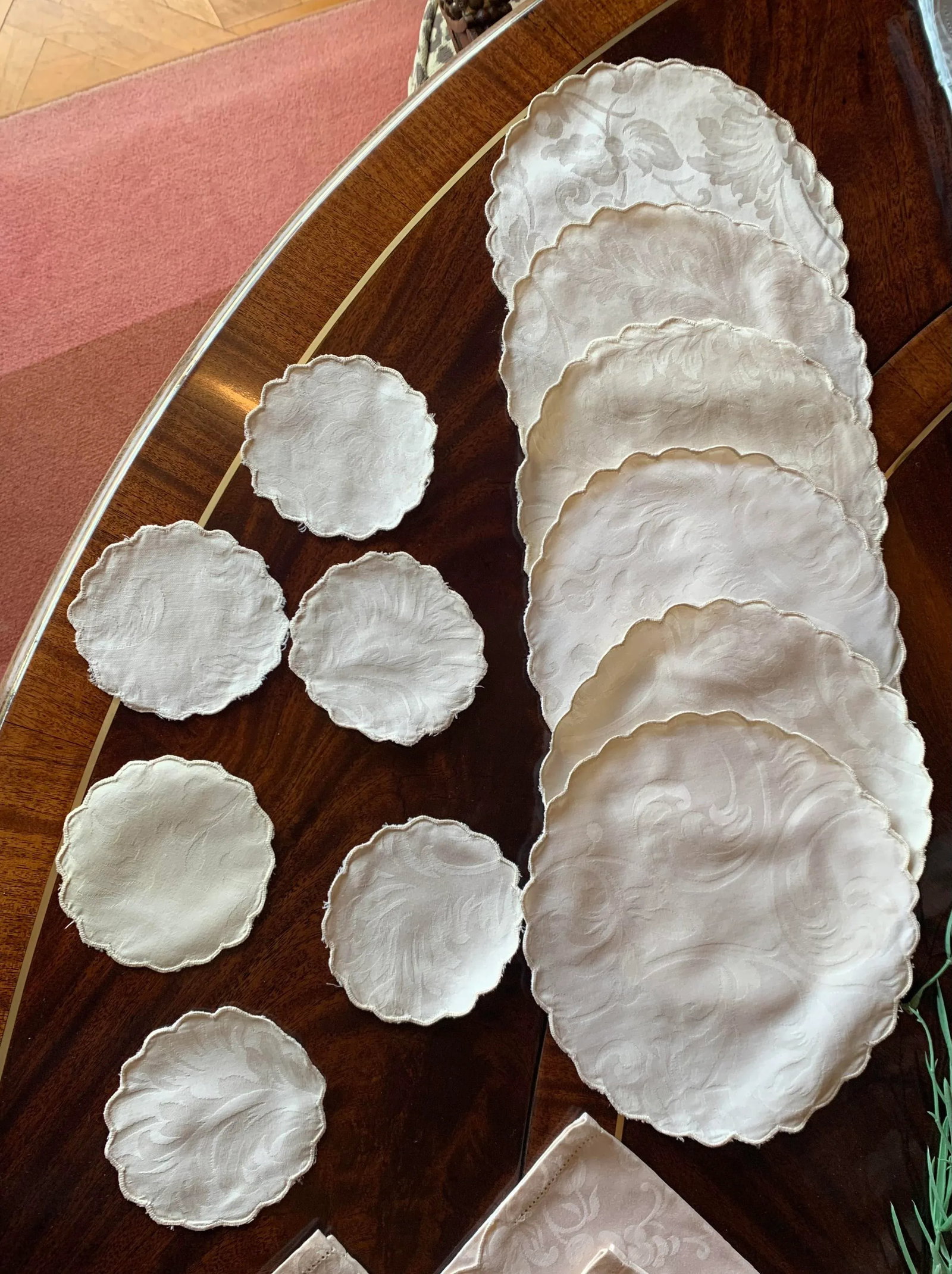1940s Vintage Napkins, and Placemats- 18 Pieces - 4