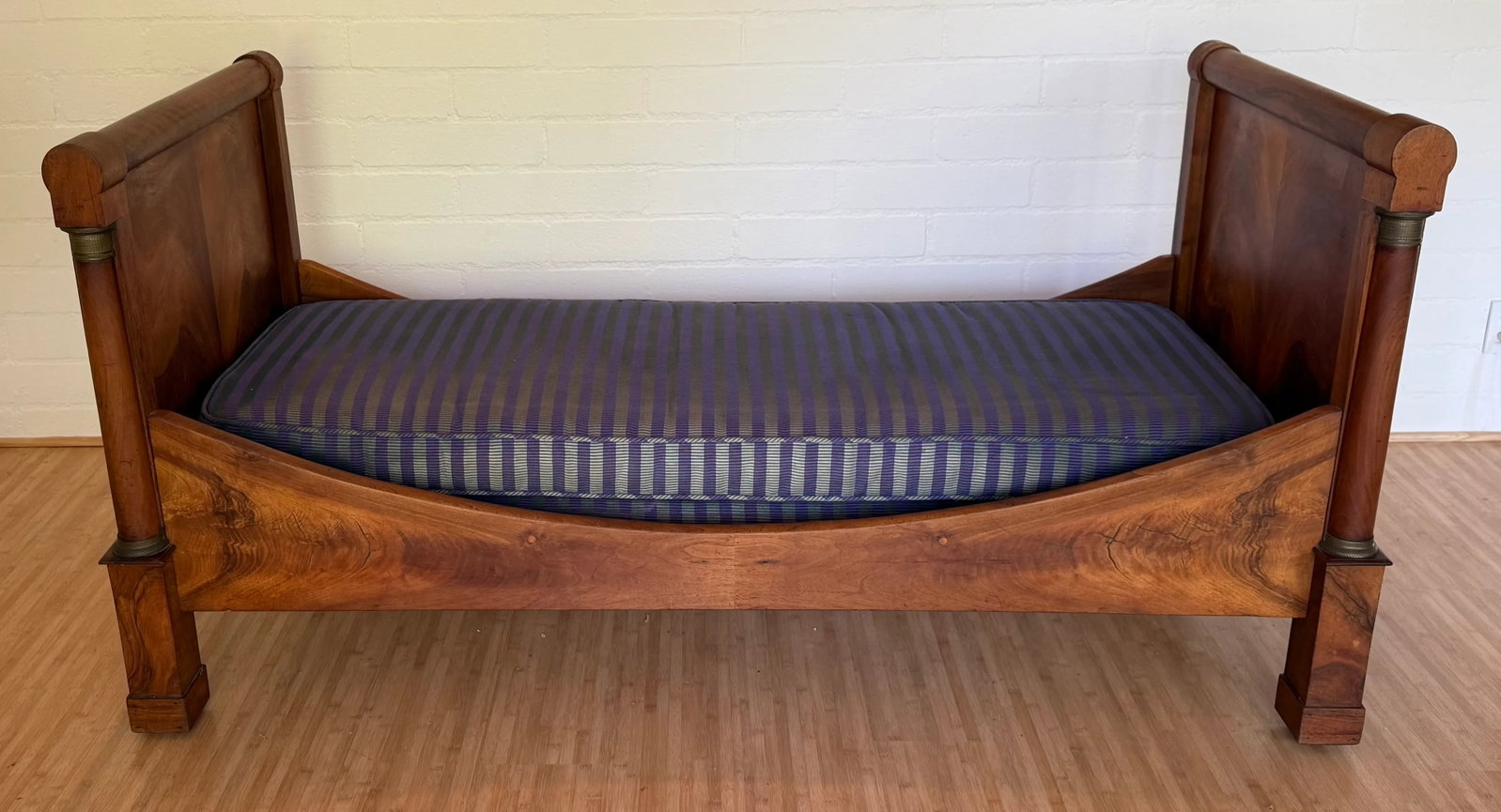 Late 19th Century French Empire Mahogany Lit Bateau - 3