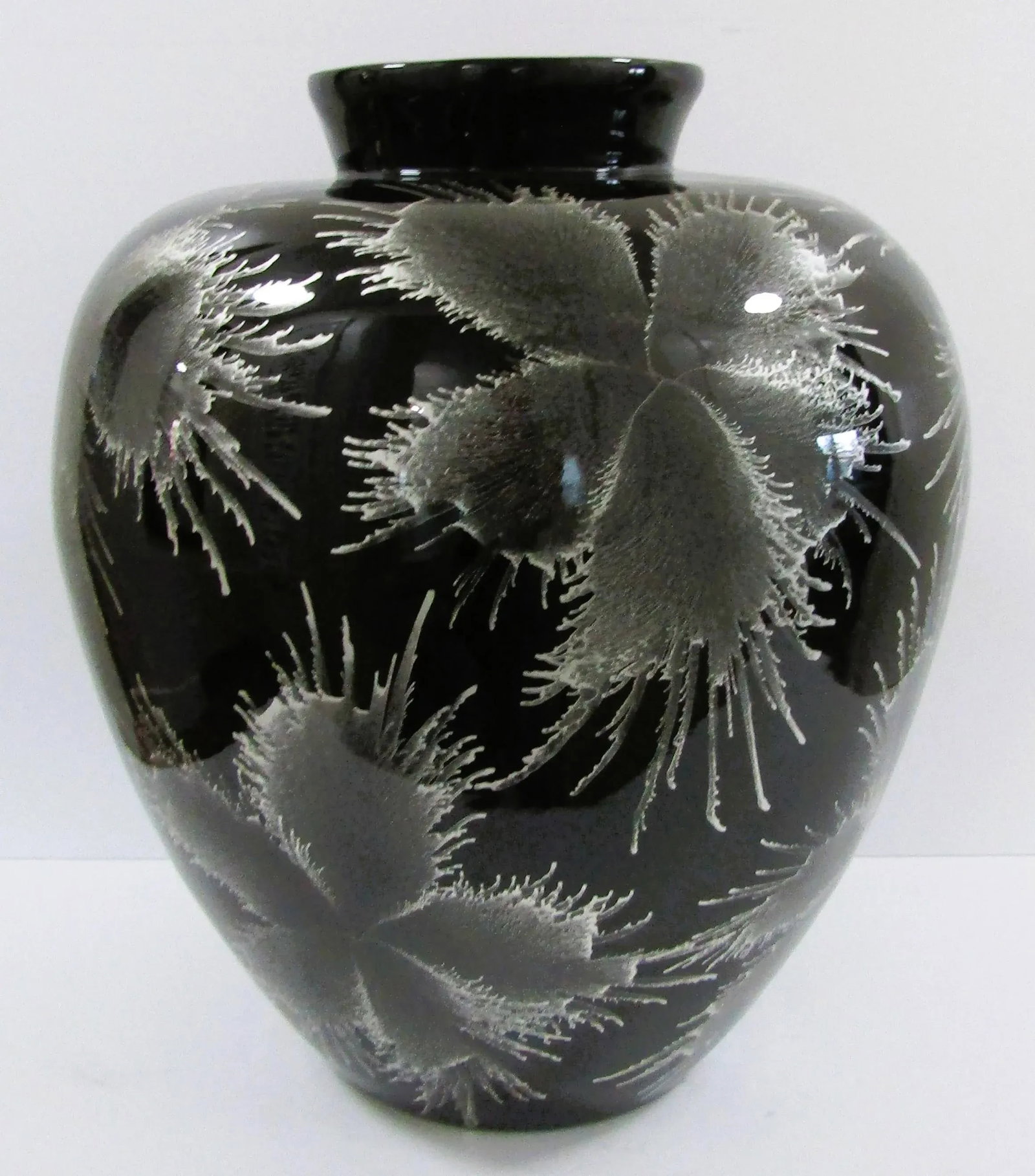 Vintage 1960s Large Black Lacquer Over Bamboo Urn Vase With Silver Floral Design - 2