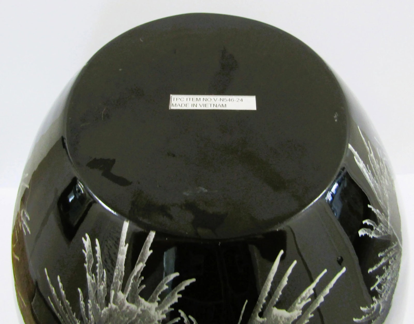 Vintage 1960s Large Black Lacquer Over Bamboo Urn Vase With Silver Floral Design - 7