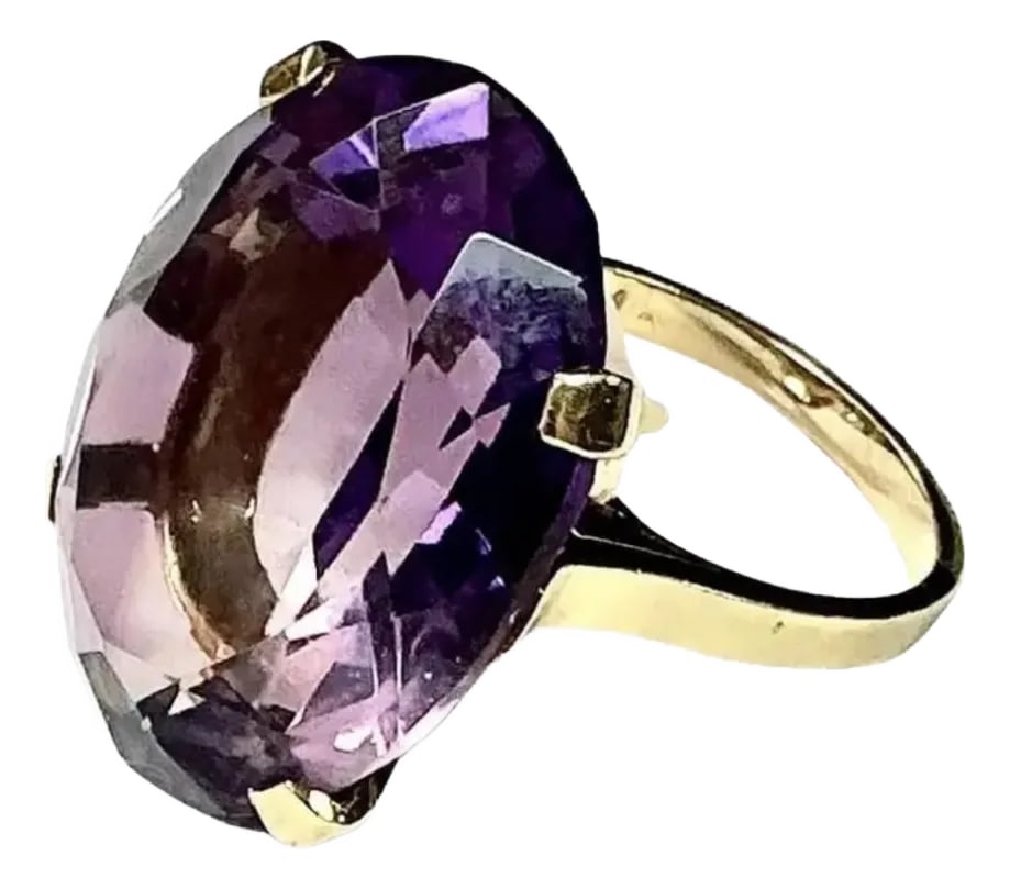 14k Yellow Gold Oval Amethyst Ring (1 of 7)