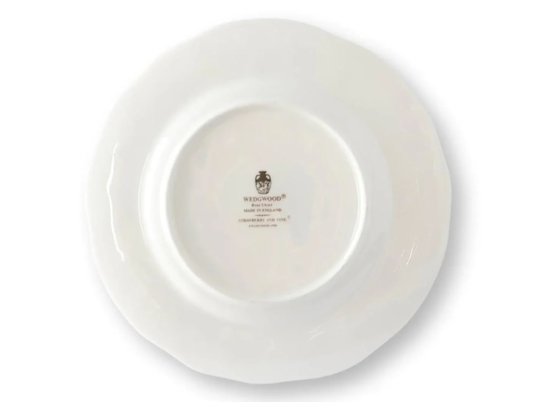 Wedgwood Strawberry & Vine Dinner Set, 23pcs - 2