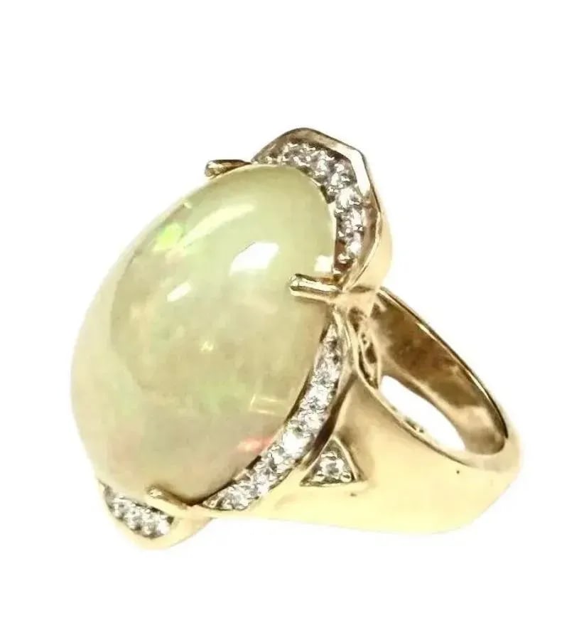 Opal and Diamond Ring 14k Yellow Gold - 2
