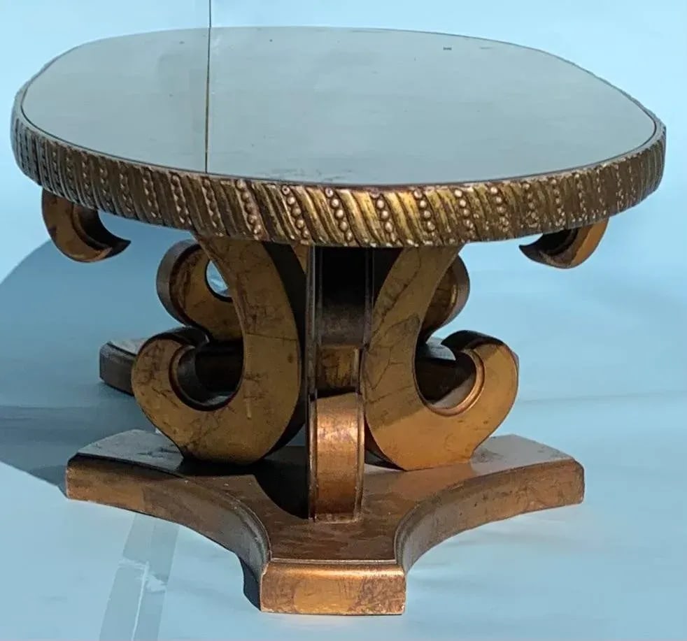 1960s Wood Oval Gold Leaf Coffee Table With PlexiGlass Top - 3