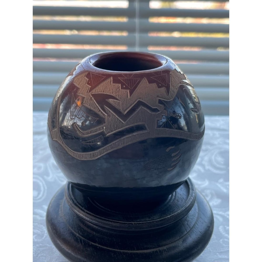Late 20th Century Santa Clara Pueblo Pottery Vase - Sammy & Adrianna Naranjo Sgraffito Bear Paw 4" - 7