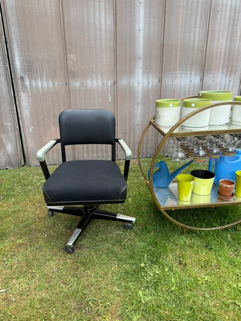 1960s MCM Rolling Swivel Tanker Chair by McDowell and Craig - 2