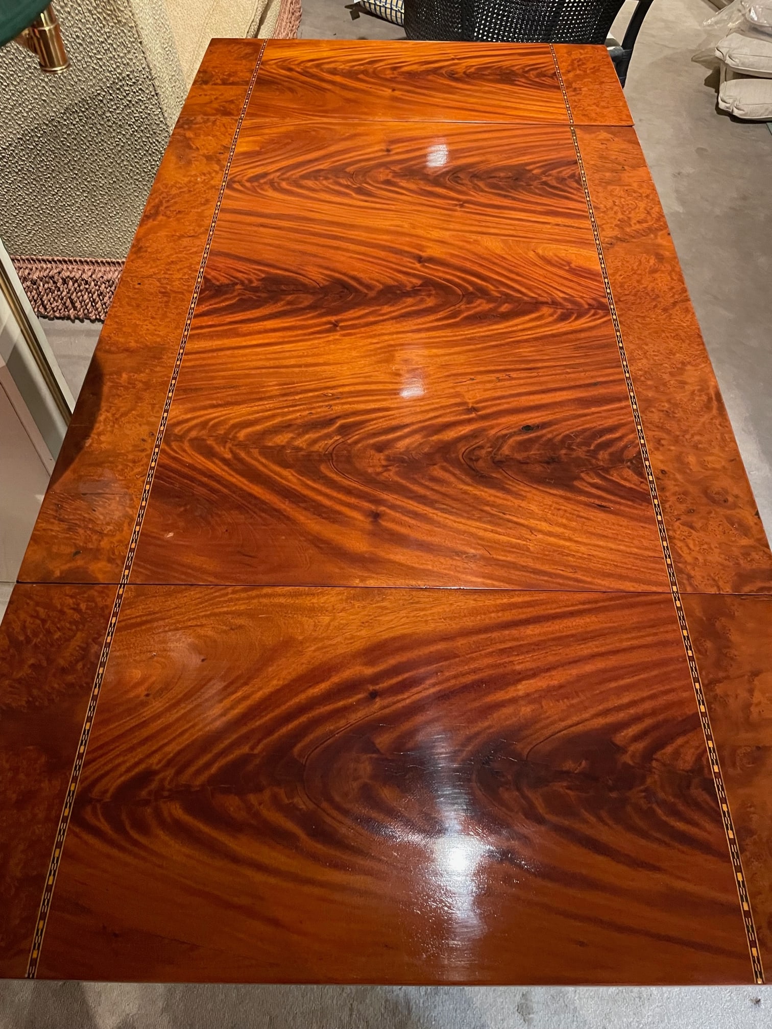 Late 19th Century Crotch Mahogany Drop Leaf Table - 3