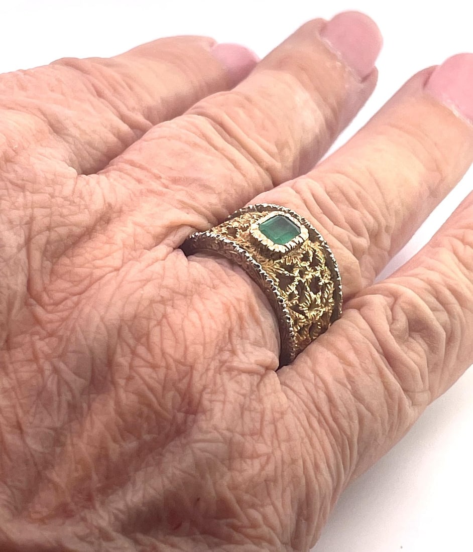 18k Renaissance Inspired Ring W/Emerald Center, Size 7.25 - 3