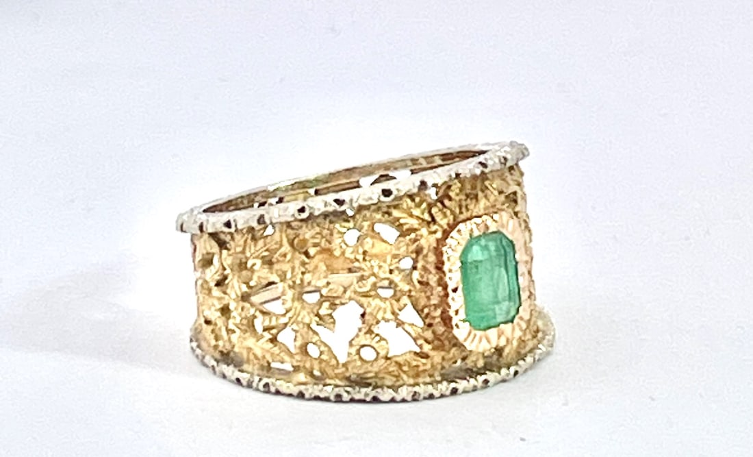 18k Renaissance Inspired Ring W/Emerald Center, Size 7.25 - 4