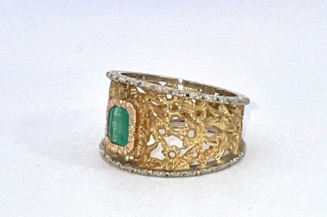 18k Renaissance Inspired Ring W/Emerald Center, Size 7.25 - 6