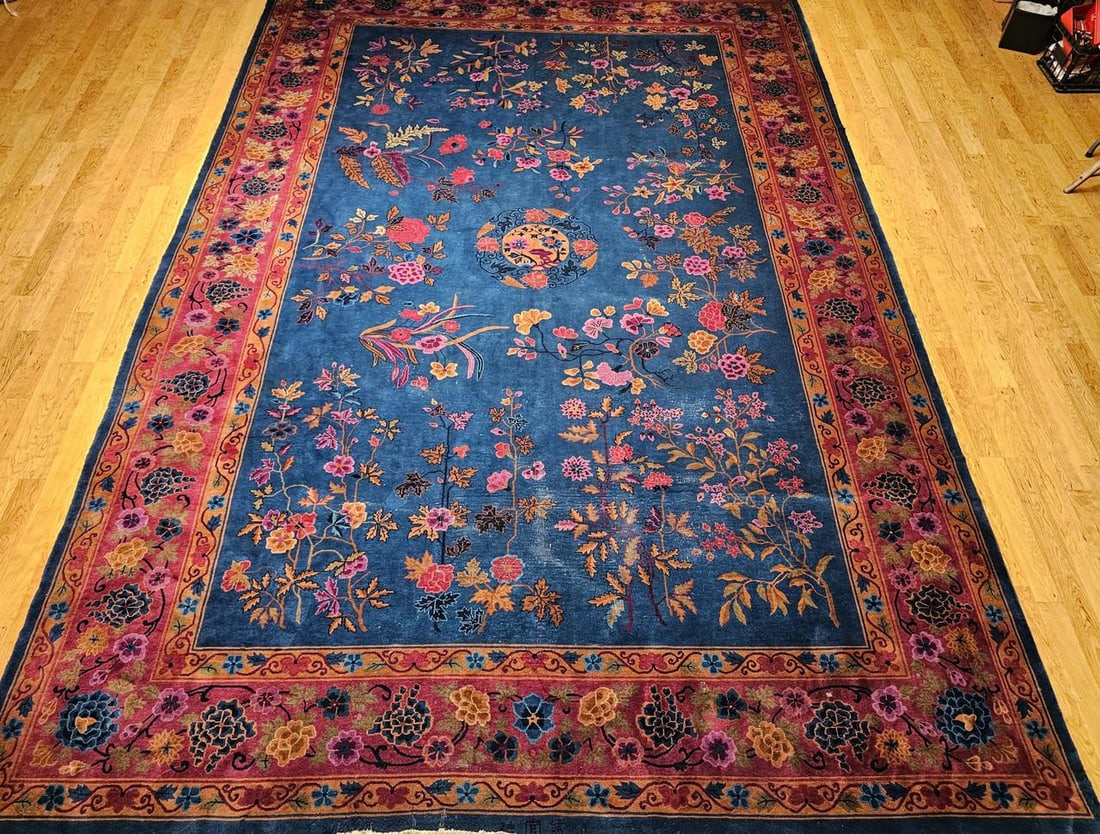 Oversize Chinese Art Deco Oversize Rug, Hand-Knotted Wool, Floral Design, 1920s - 2