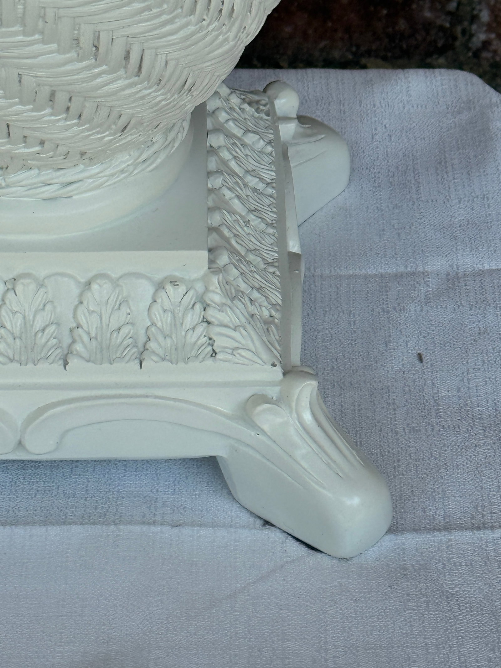 Vintage Palm Beach Regency White Faux Wicker Pineapple Table Lamp -Styled After Dorothy Draper /Mari - 7