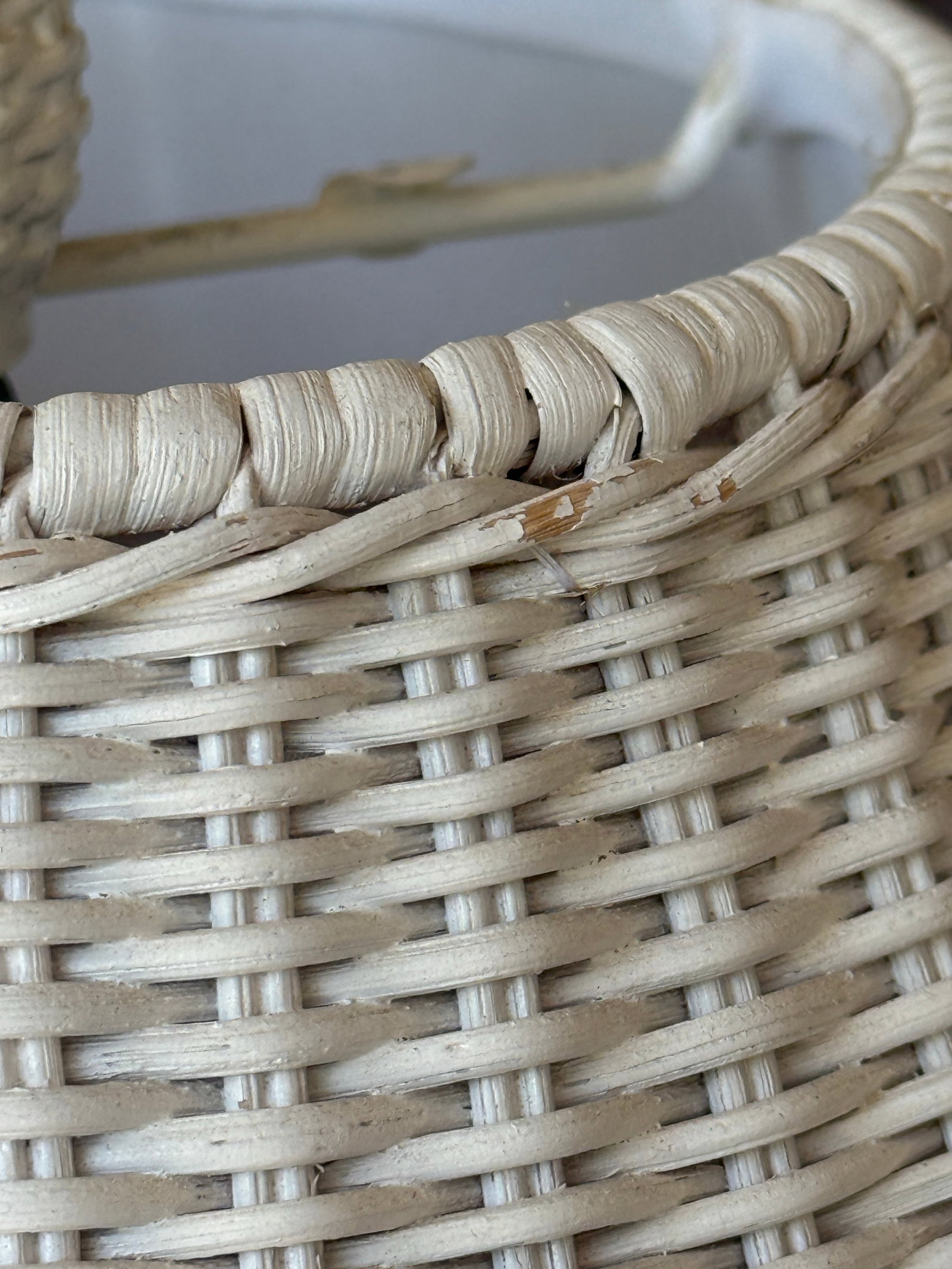 Vintage Palm Beach Regency White Faux Wicker Pineapple Table Lamp -Styled After Dorothy Draper /Mari - 9