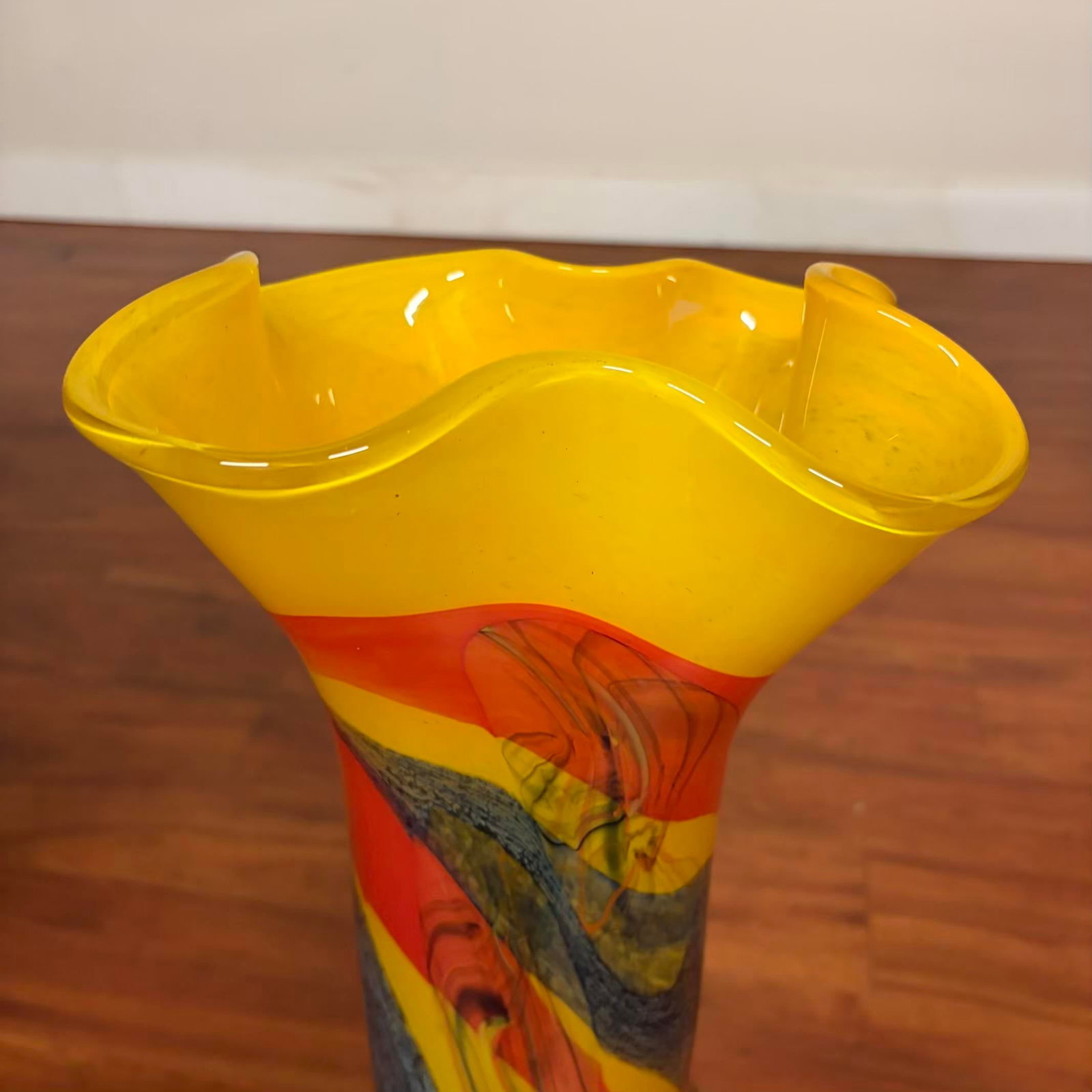 Studio Art Blown Glass Floor Vase - Signed 2003 - 8