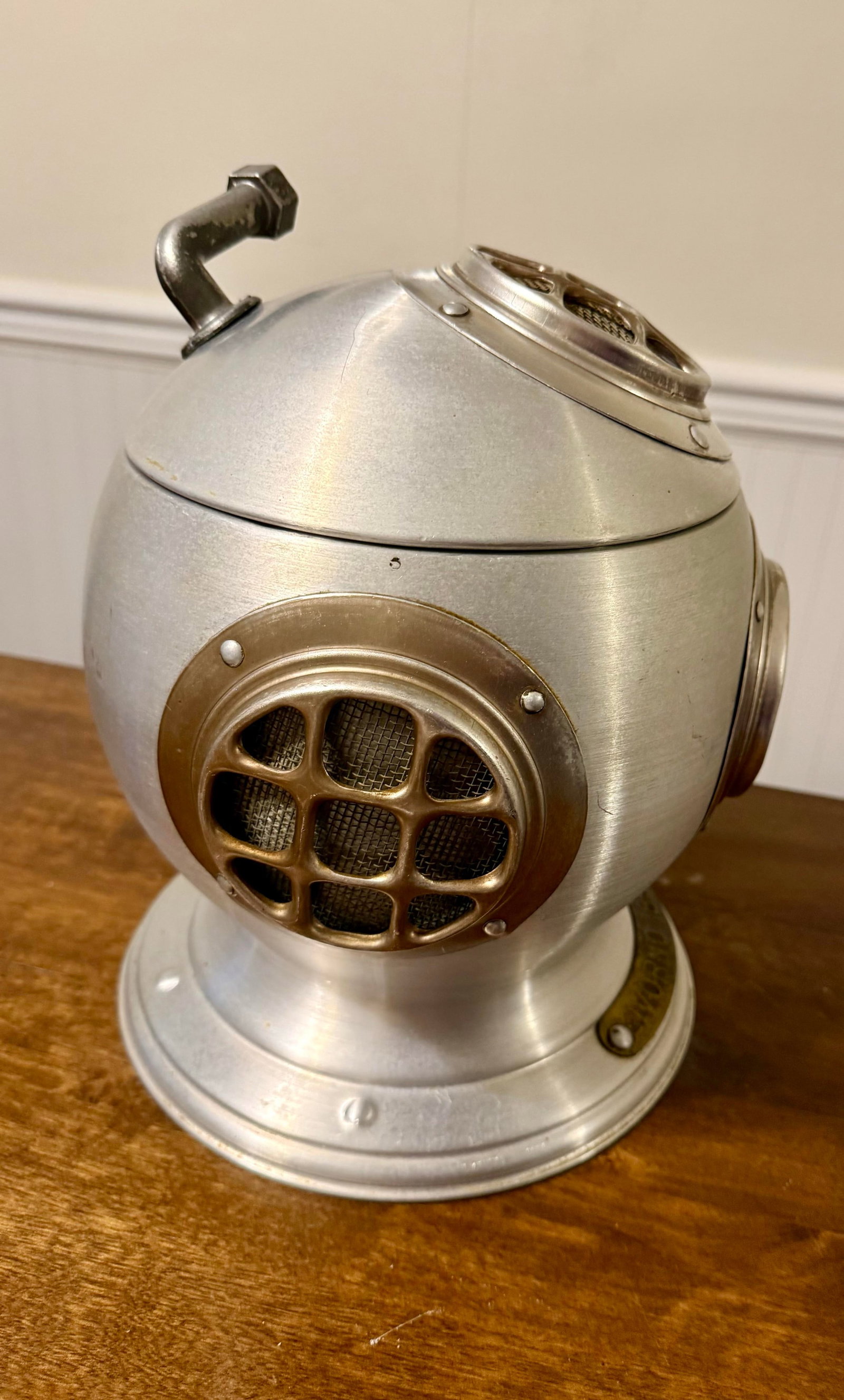Vintage Diving Helmet Ice Bucket - 4