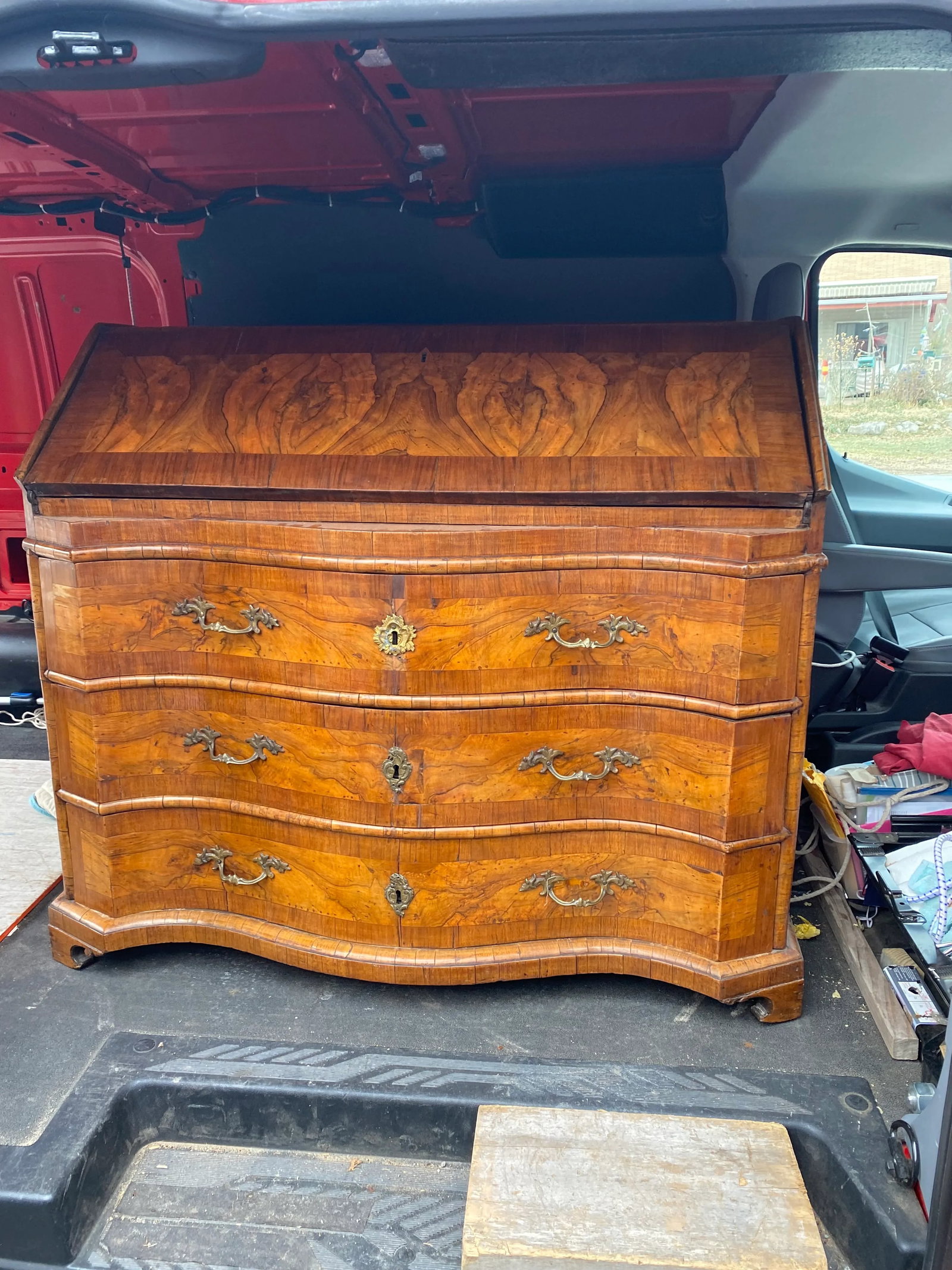 Mid 18th Century Venetian Olivewood Italian Desk - 6