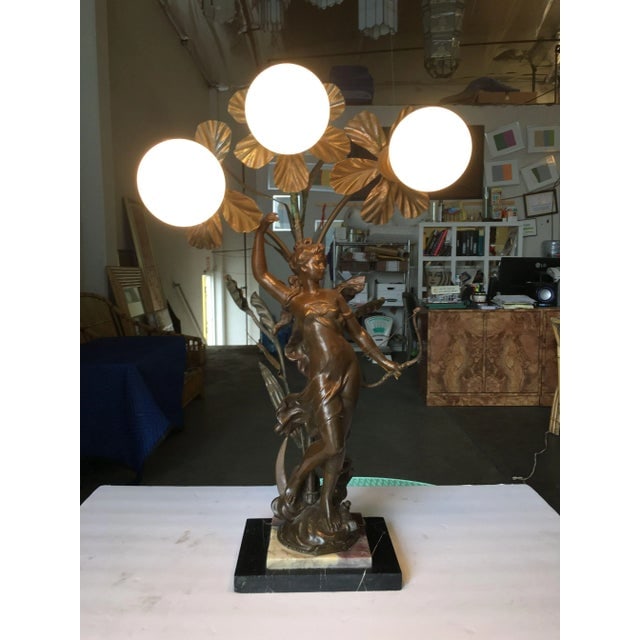 Early Three Bulb Art Nouveau Figural Bronze and Marble Table Lamp - 2