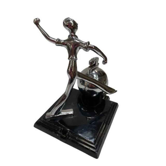 1930s Art Deco Ball Player Table Table Lighter With Base by Ronson - 4