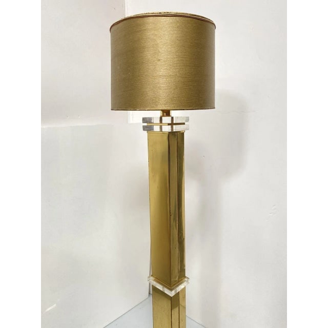 High Style Modern Lucite Acrylic and Brass Floor Lamp, Circa 1970 - 3