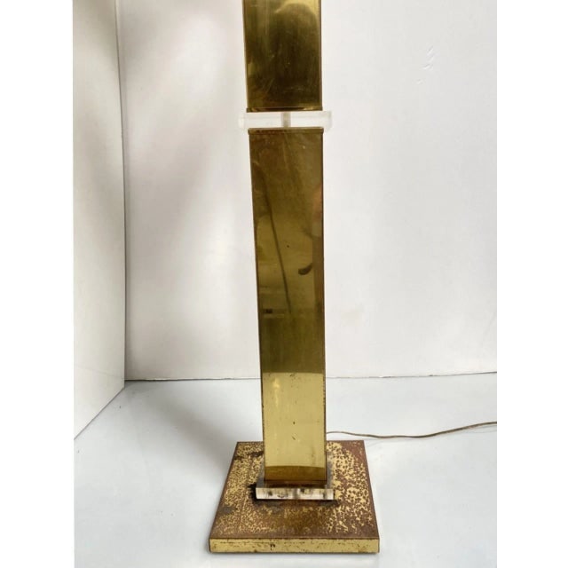 High Style Modern Lucite Acrylic and Brass Floor Lamp, Circa 1970 - 5