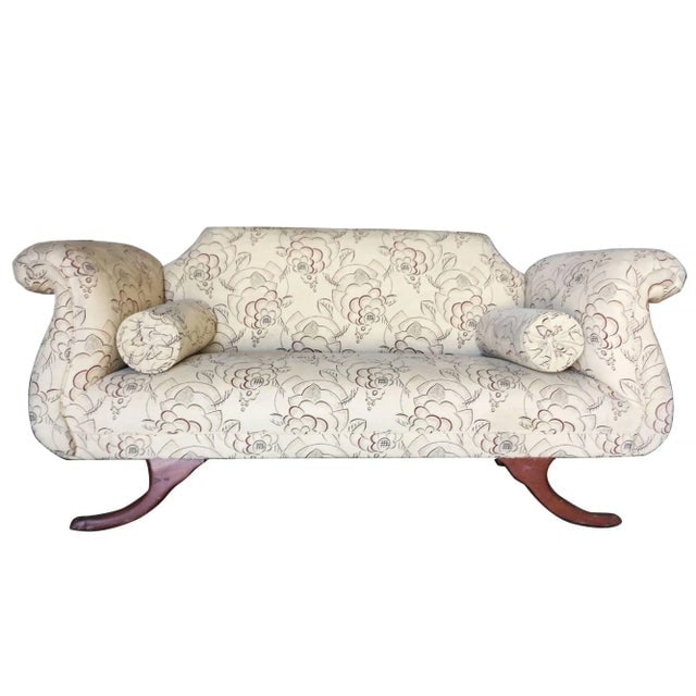1950s Duncan Phyfe Style Hollywood Regency Settee With Scrolling Arms - 2