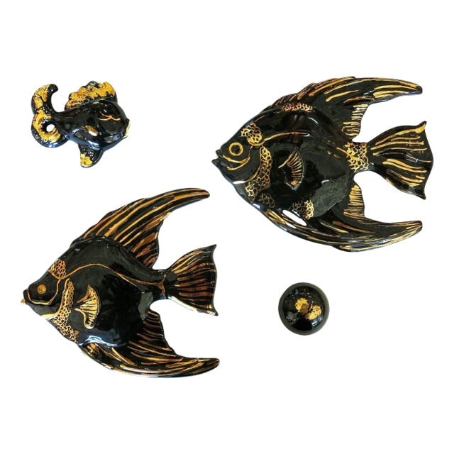 Mid-Century Ceramic Black & Gold Plaster Aquatic Angelfish Wall Art, Set of 4: Title: Mid-Century Ceramic Black & Gold Plaster Aquatic Angelfish Wall Art, Set of 4 Description: A unique Mid-century aquatic angelfish plaster wall art set featuring two adult angelfish, a young ang