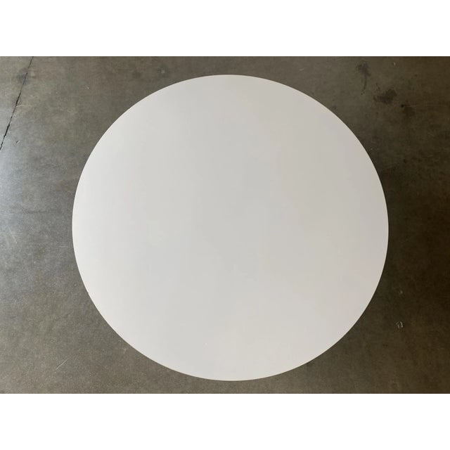 Danish Mid-Century Round Coffee Table With White Laminate Top - 4