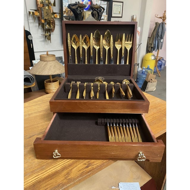 1950s Modernist Pattern Gold Plated Stainless Flatware Set of 92 by Reed and Barton - 2