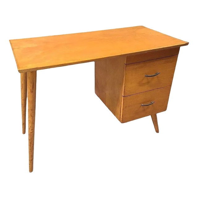 1950s Mid-Century Blond Maple Desk by Paul McCobb "Planner Group" for Winchendon: Title: 1950s Mid-Century Blond Maple Desk by Paul McCobb "Planner Group" for Winchendon Description: Late Mid-century solid maple pedestal desk featuring 2 tapered legs and 2 pull-out drawers on the r