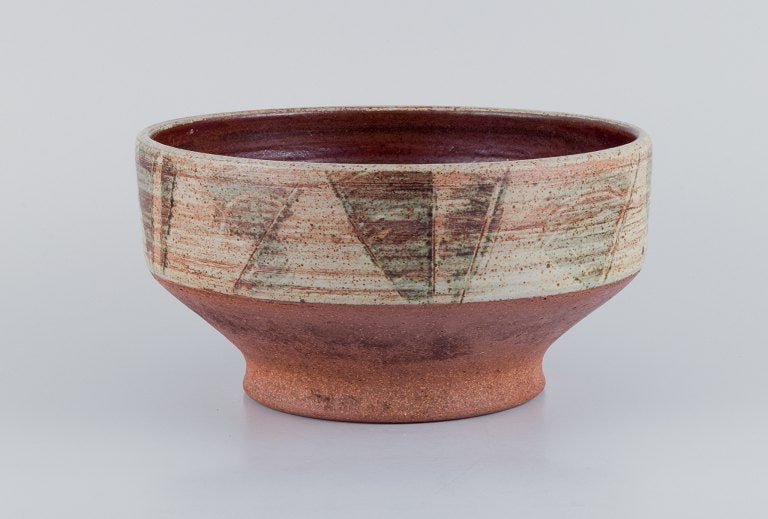 Mogens Nielsen, Nysted, Denmark, large handmade ceramic bowl decorated with abstract motifs. Glazed - 2