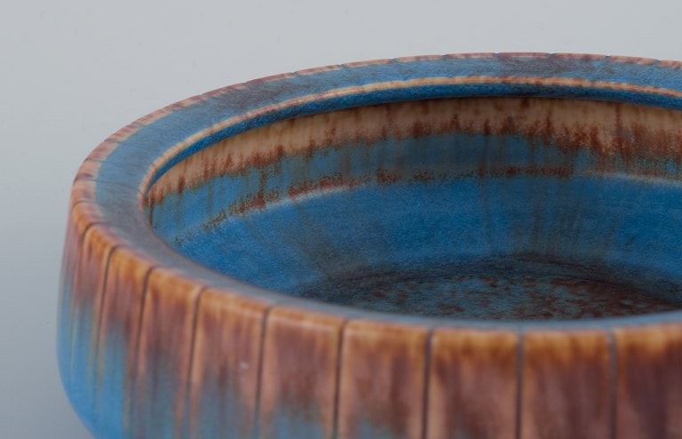 Gunnar Nylund for Rörstrand, ceramic bowl with glaze in blue and brown tones. - 6