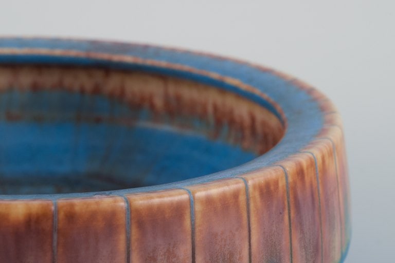 Gunnar Nylund for Rörstrand, ceramic bowl with glaze in blue and brown tones. - 7