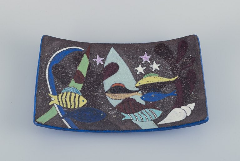 Anna Lisa Thomson for Upsala-Ekeby. Large "Spectra" ceramic dish with swimming fish. - 3