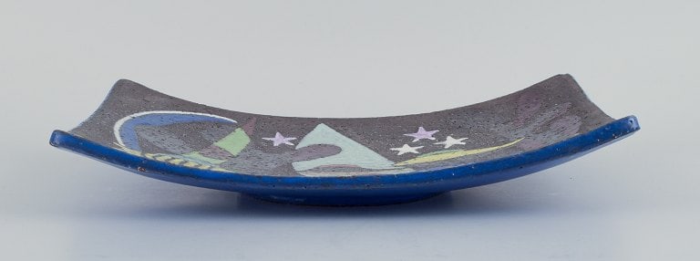 Anna Lisa Thomson for Upsala-Ekeby. Large "Spectra" ceramic dish with swimming fish. - 5