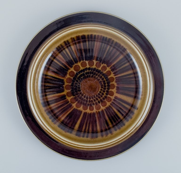 A set of four Arabia "Kosmos" dinner plates in stoneware. - 5