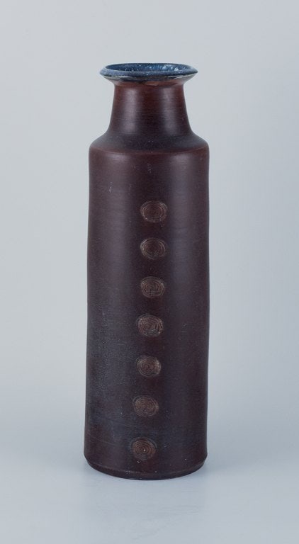 Jacob Bang (1932-2011) for Hegnetslund Lervarefabrik, Denmark. Large ceramic floor vase in a - 4