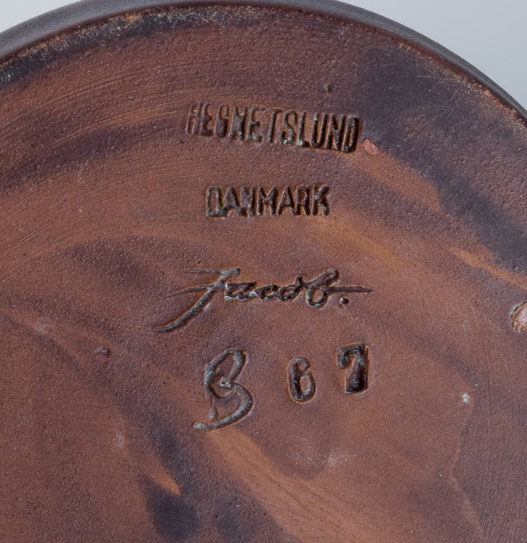 Jacob Bang (1932-2011) for Hegnetslund Lervarefabrik, Denmark. Large ceramic floor vase in a - 8