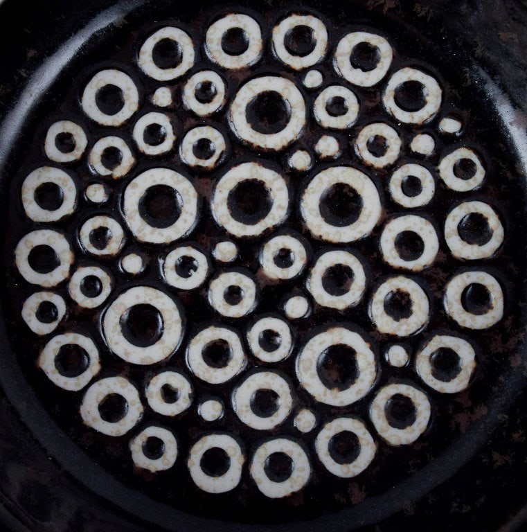 Britt-Louise Sundell (1928-2011) for Gustavsberg Studiohand, Sweden, ceramic bowl in dark brown and - 5