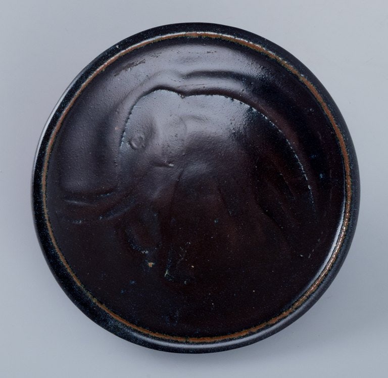 Nils Thorsson for Royal Copenhagen. Unique ceramic bowl with elephant motif. - 7