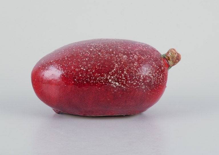 Linda Mathison, contemporary Swedish ceramic artist, unique ceramic sculpture in an organic form - 2