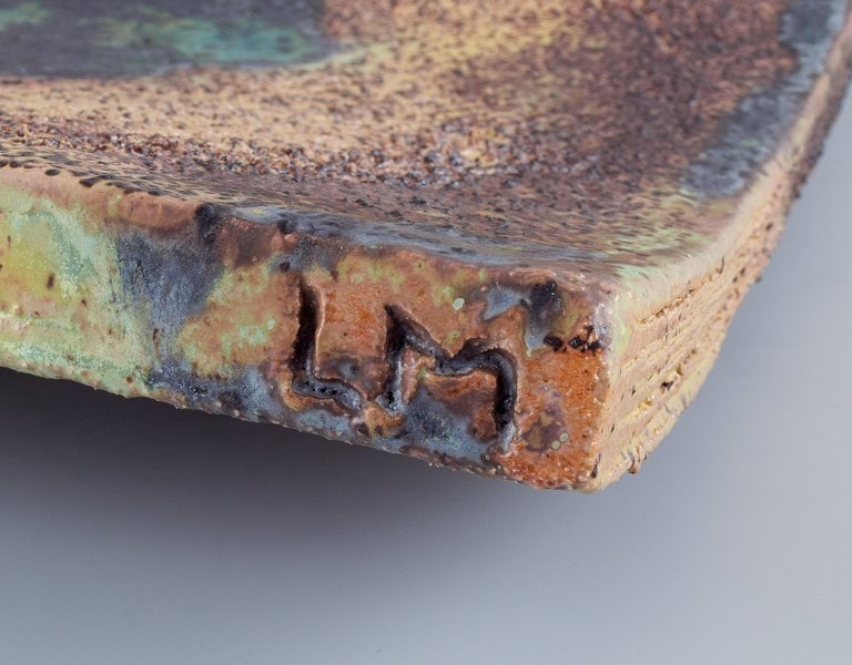 Linda Mathison, Sweden, large unique ceramic dish on four feet in modernist style. Abstract motif. - 7