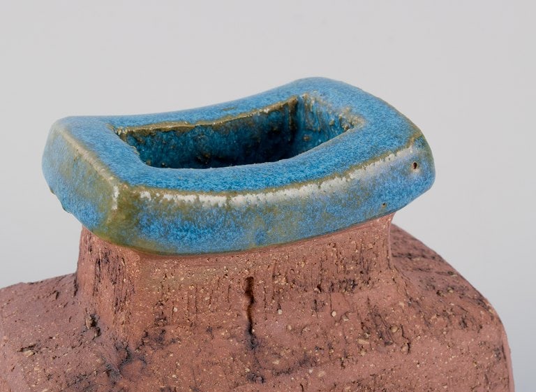 Curt Addin, own workshop, Swedish ceramicist. Unique ceramic vase in a modernist and stylish design. - 6
